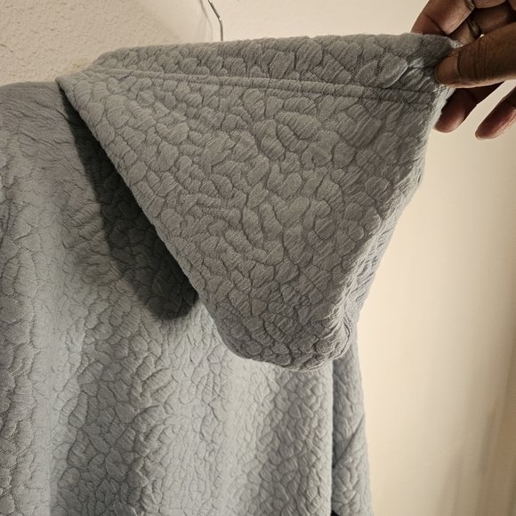 Tahari Sport Plus Activewear Top Hoodie w/Drawstrings Light Blue Size 2X NWT - Picture 10 of 16